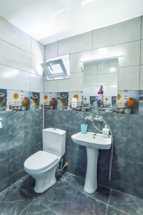 Hotel 9Th Sky Кутаїсі Екстер'єр фото